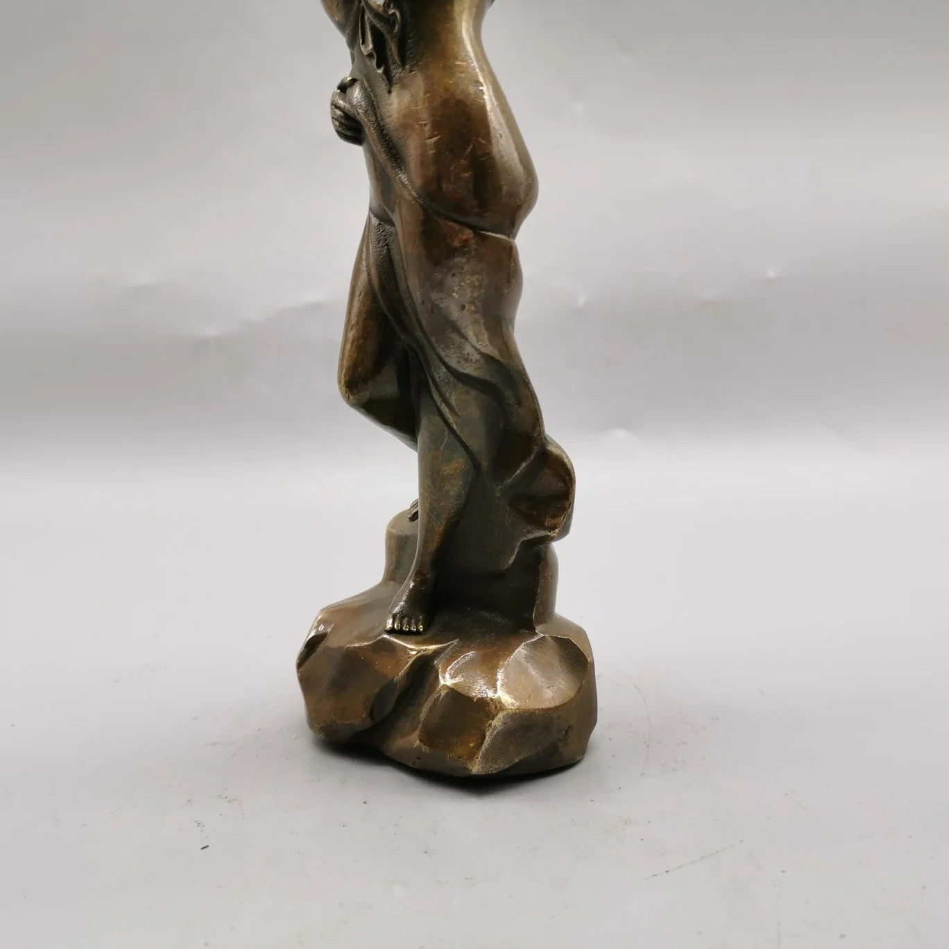 Exquisite Brass (Standing Pretty Girl) Home Decoration