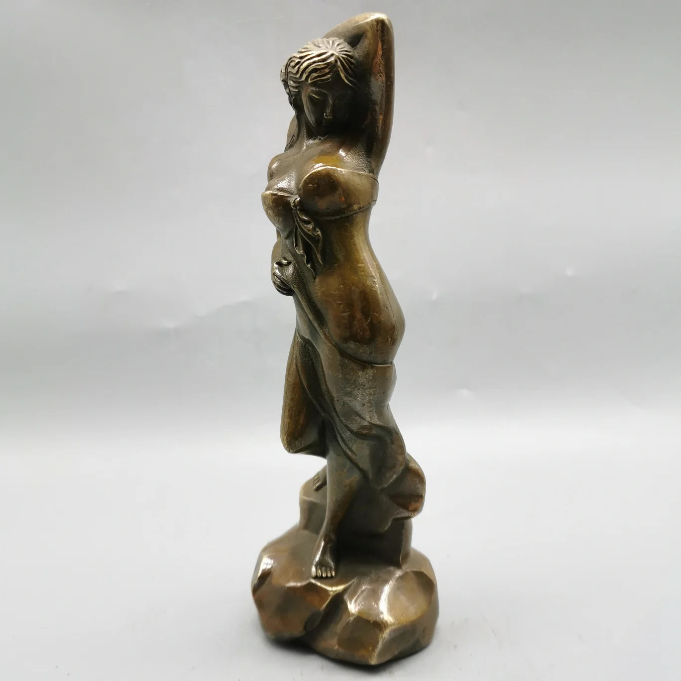 Exquisite Brass (Standing Pretty Girl) Home Decoration